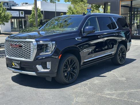 Used 2023 GMC Yukon Denali w/ Max Trailering Package RWD image 3