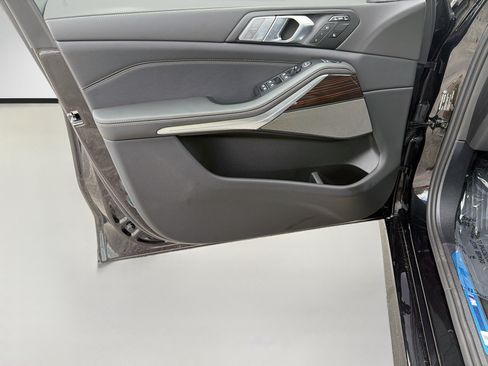 New 2027 BMW X7 xDrive40i w/ M Sport Package AWD/4WD image 24