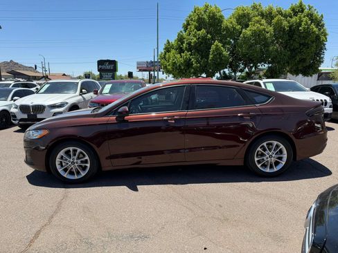 Used 2019 Ford Fusion SE FWD image 7