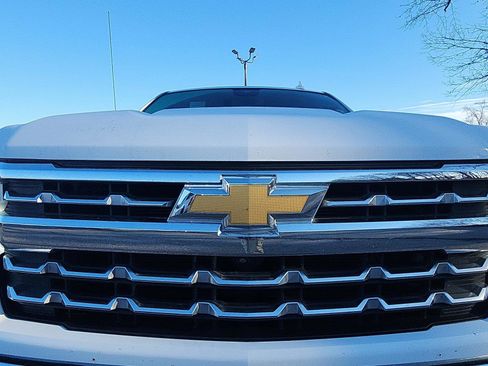Used 2023 Chevrolet Silverado 1500 LTZ image 11