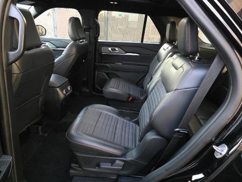 Used 2025 Ford Explorer ST-Line w/ Premium Package image 10
