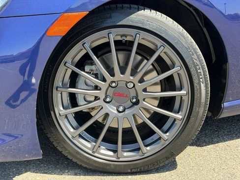 Used 2017 Toyota 86 RWD image 12