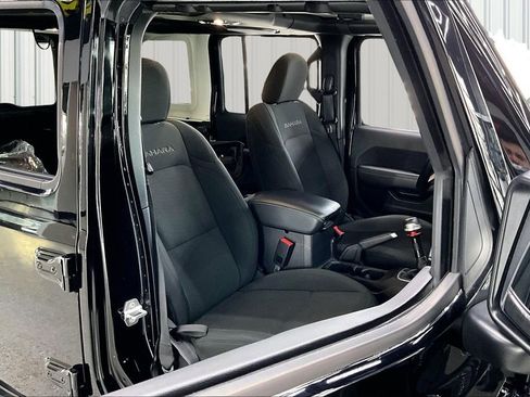 Used 2020 Jeep Wrangler Unlimited Sahara w/ Dual Top Group image 26