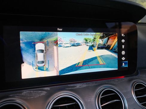Used 2021 Mercedes-Benz E 350 Sedan image 24
