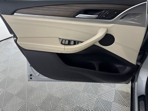 Used 2021 BMW X3 xDrive30i w/ Premium Package image 9