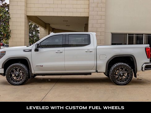 Used 2023 GMC Sierra 1500 AT4 w/ AT4 Premium Package image 5