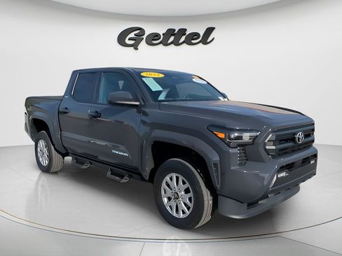 Used 2024 Toyota Tacoma SR5 image 2