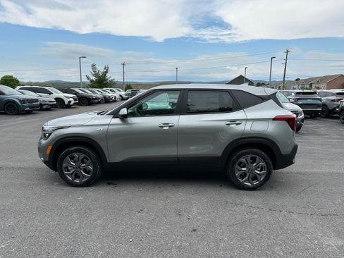 New 2026 Kia Seltos LX AWD/4WD image 8