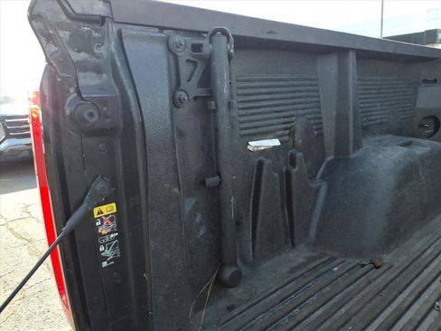 Certified 2024 GMC Sierra 1500 SLT image 6