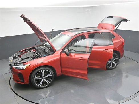 Used 2023 Volvo XC60 B5 Ultimate w/ Climate Package image 51