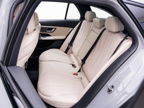 New 2026 Mercedes-Benz E 450 4MATIC All-Terrain Wagon image 19