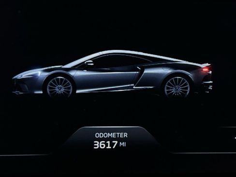 Used 2022 McLaren GT image 24