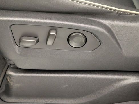 Used 2023 GMC Yukon SLT image 15