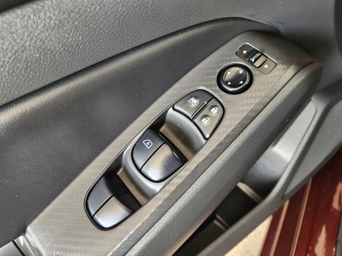 Used 2024 Nissan Altima 2.5 SV FWD image 23