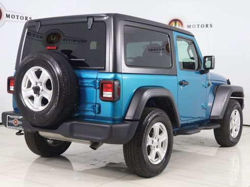 Used 2020 Jeep Wrangler Sport image 3