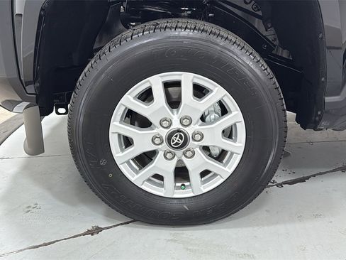 Certified 2025 Toyota Tacoma SR5 image 24