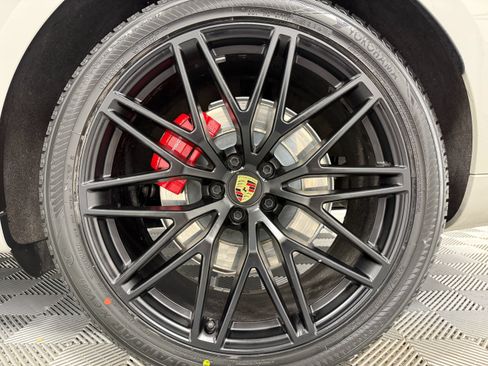 Used 2024 Porsche Macan GTS w/ Premium Plus Package AWD/4WD image 41