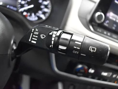 Used 2025 Nissan Rogue SV FWD image 26