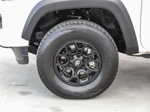 Used 2023 Toyota Tacoma SR5 image 10