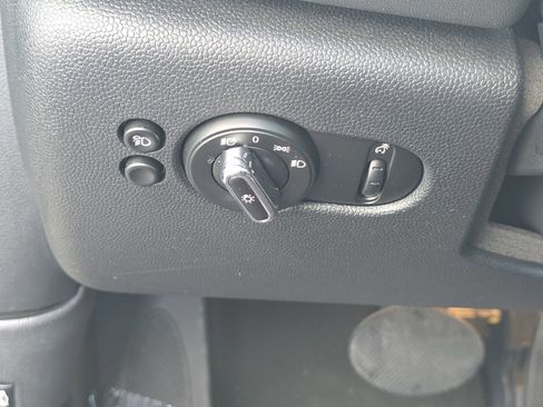 Used 2022 MINI Cooper 4-Door Hardtop image 31