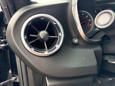 Used 2020 Chevrolet Camaro LT RWD image 28