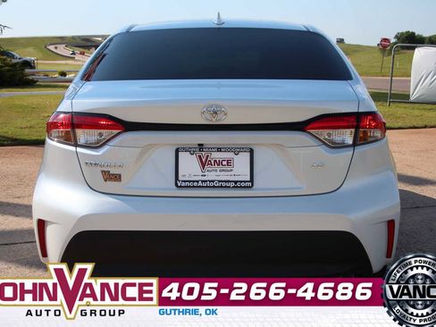 Used 2026 Toyota Corolla LE FWD image 8