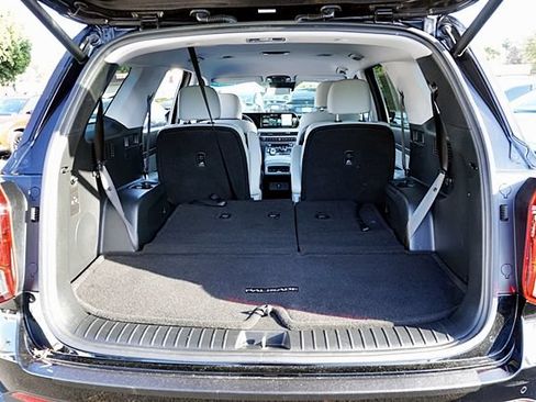 Certified 2025 Hyundai Palisade SEL FWD image 13