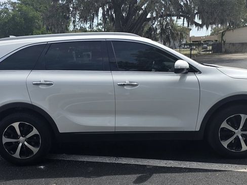 Used 2018 Kia Sorento EX FWD image 11