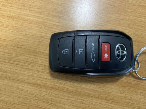 Used 2026 Toyota Highlander Limited AWD/4WD image 34