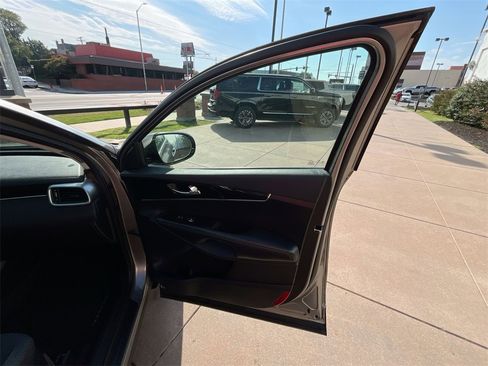 Used 2018 Kia Sorento L image 37
