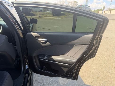 Used 2019 Dodge Charger R/T image 32