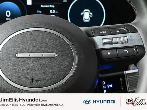 New 2025 Hyundai Tucson Limited image 18