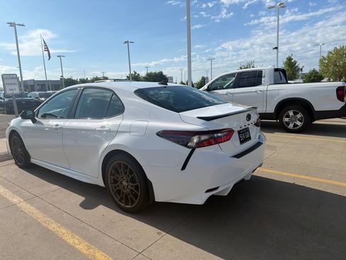 Used 2023 Toyota Camry SE w/ Convenience Package AWD/4WD image 6