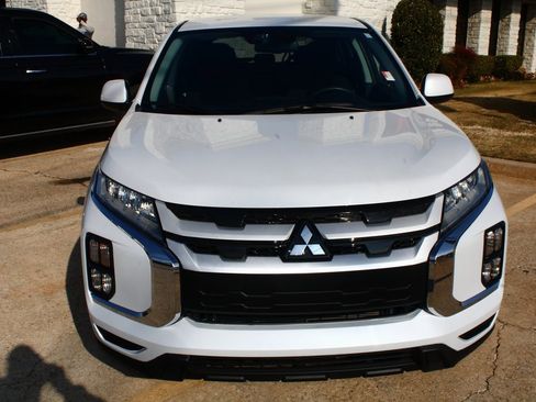 Used 2025 Mitsubishi Outlander Sport ES image 4