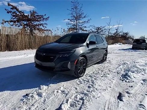 Certified 2023 Chevrolet Equinox RS w/ LPO, Floor Liner Package image 2