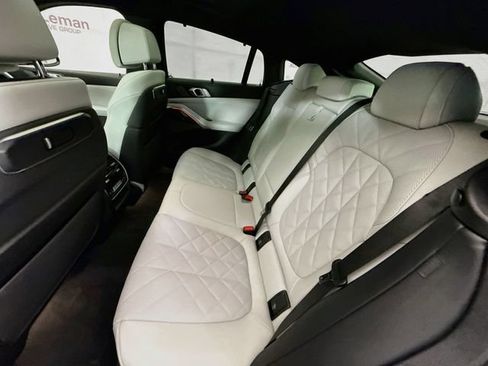 Used 2024 BMW X6 xDrive40i w/ Premium Package AWD/4WD image 25