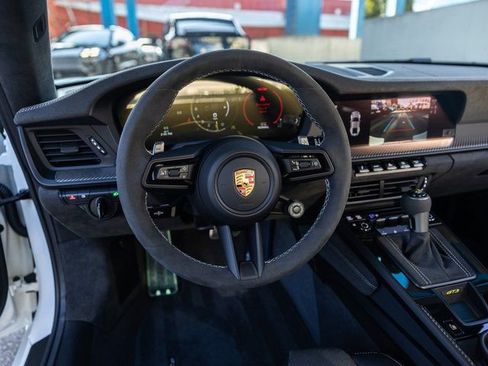 Certified 2025 Porsche 911 GT3 image 6