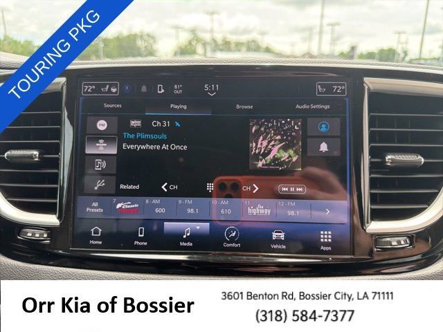 Used 2024 Chrysler Pacifica Touring-L FWD image 30