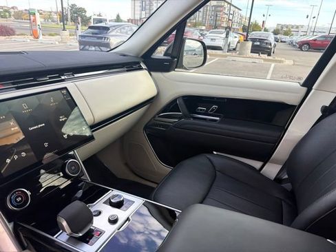 Used 2023 Land Rover Range Rover SE AWD/4WD image 23