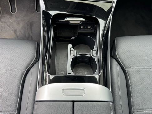 Used 2025 Mercedes-Benz C 300 4MATIC Sedan image 16