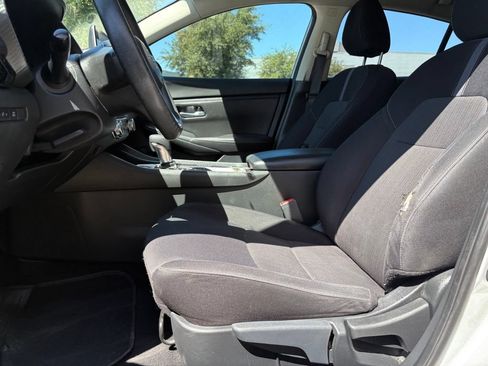 Used 2023 Nissan Sentra SV FWD image 9