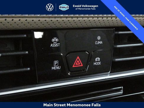 New 2025 Volkswagen Atlas Cross Sport SE AWD/4WD image 16