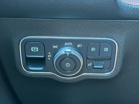 Certified 2021 Mercedes-Benz GLB 250 image 30