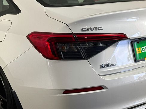 Used 2023 Honda Civic Sport image 36