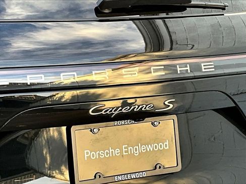 Certified 2023 Porsche Cayenne S Platinum image 13