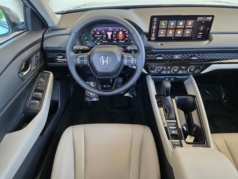 Used 2026 Honda Accord EX-L image 11
