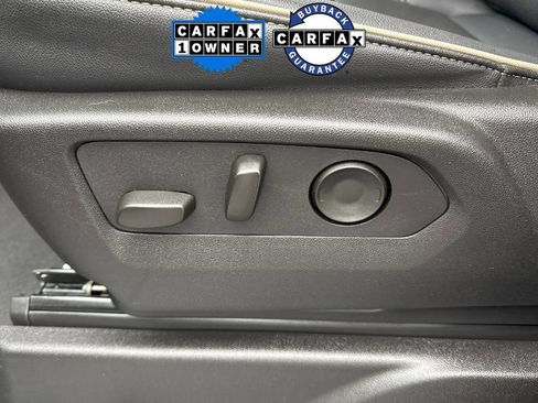 Used 2025 GMC Yukon Elevation image 19