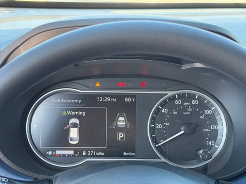 New 2025 Nissan Versa SV w/ Trunk Package image 23