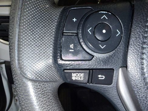 Used 2014 Toyota Corolla LE FWD image 16
