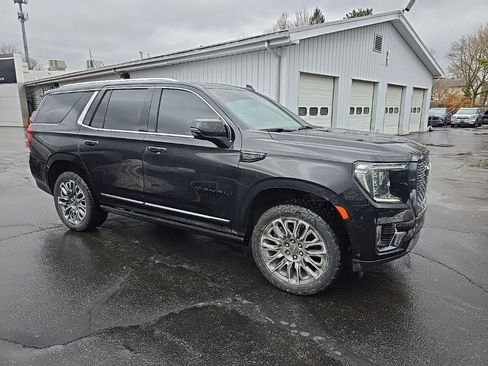 Used 2023 GMC Yukon Denali Ultimate image 3